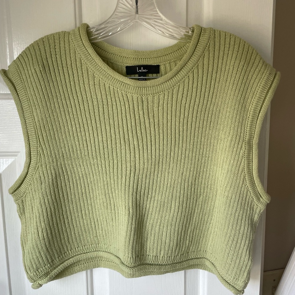 Lulu's Green Sleeveless Ribbed Tank/Crop Top